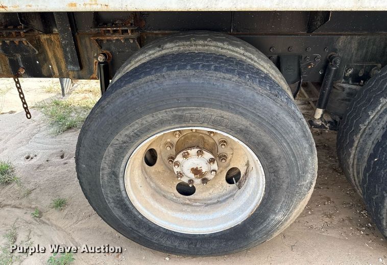 image for item ED5726 2000 Mack CH613 water truck