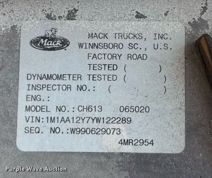 image for item ED5726 2000 Mack CH613 water truck