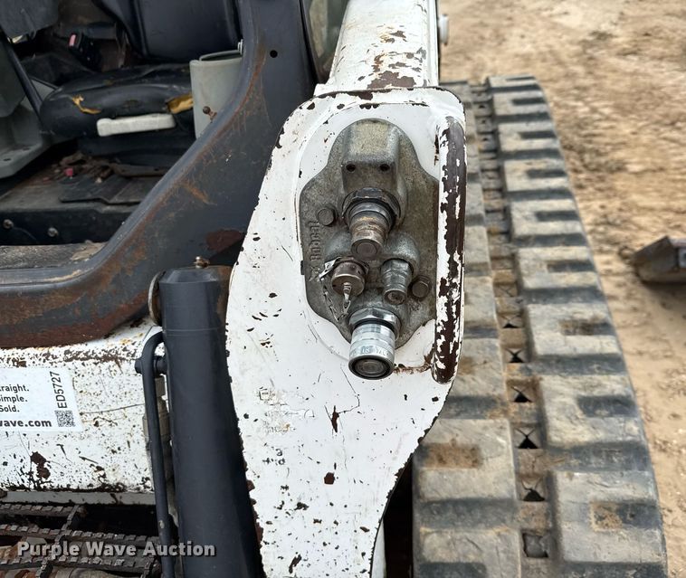 image for item ED5727 2011 Bobcat T630 tracked skid steer loader