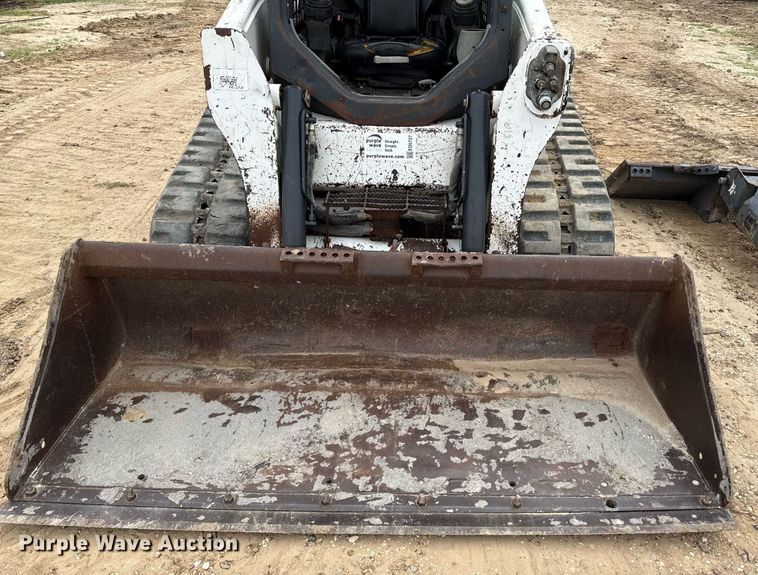 image for item ED5727 2011 Bobcat T630 tracked skid steer loader