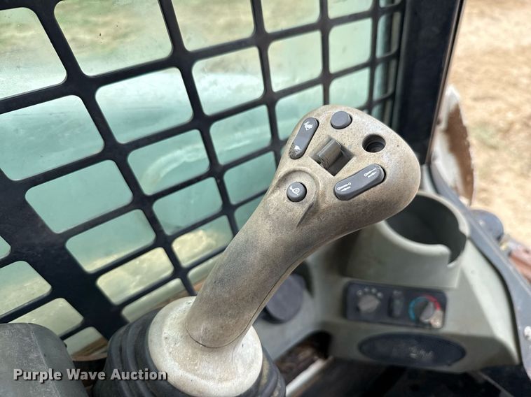 image for item ED5727 2011 Bobcat T630 tracked skid steer loader