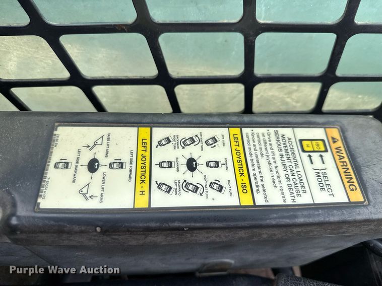 image for item ED5727 2011 Bobcat T630 tracked skid steer loader