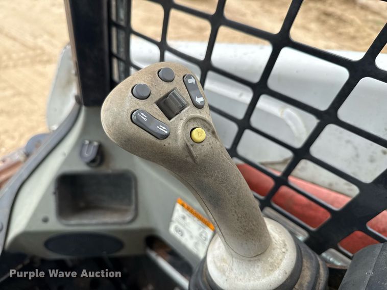 image for item ED5727 2011 Bobcat T630 tracked skid steer loader