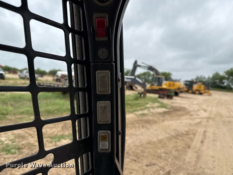 image for item ED5727 2011 Bobcat T630 tracked skid steer loader