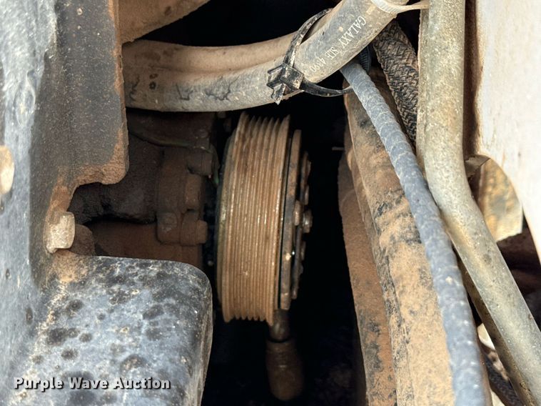 image for item ED5727 2011 Bobcat T630 tracked skid steer loader