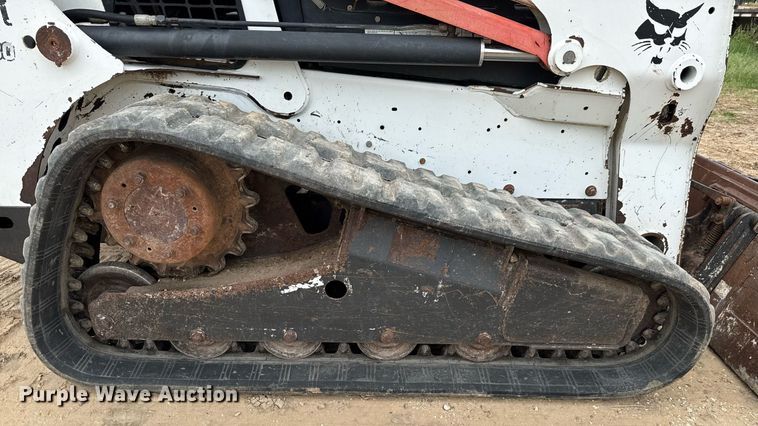 image for item ED5727 2011 Bobcat T630 tracked skid steer loader