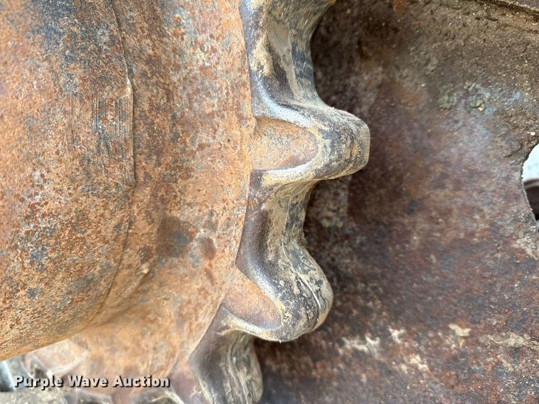 image for item ED5727 2011 Bobcat T630 tracked skid steer loader