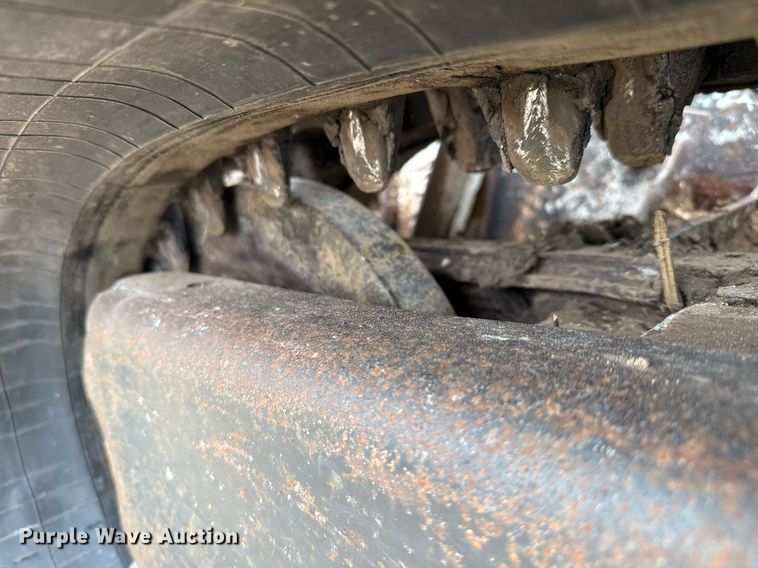 image for item ED5727 2011 Bobcat T630 tracked skid steer loader