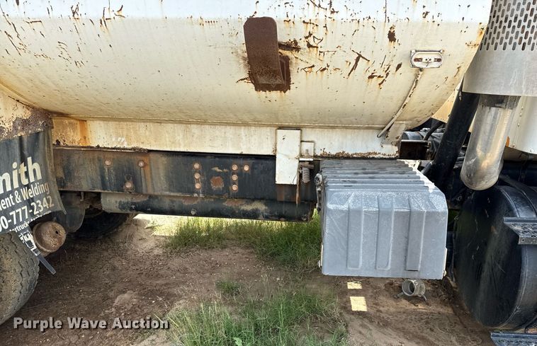 image for item ED5728 2000 International 9100 water truck