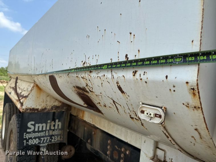 image for item ED5728 2000 International 9100 water truck