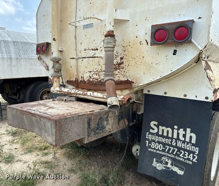 image for item ED5728 2000 International 9100 water truck