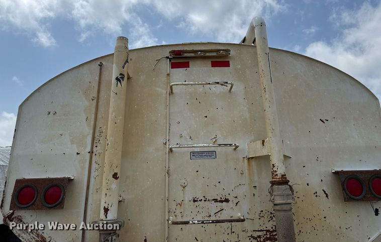 image for item ED5728 2000 International 9100 water truck