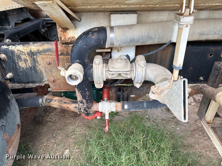 image for item ED5728 2000 International 9100 water truck