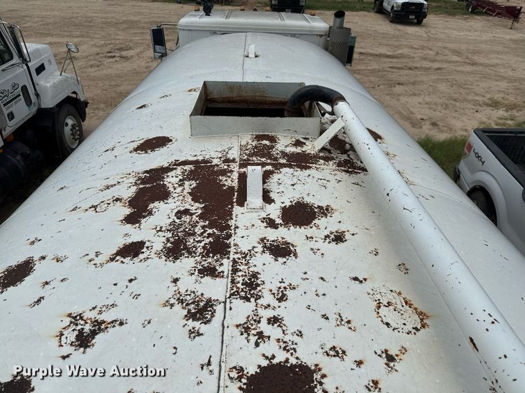 image for item ED5728 2000 International 9100 water truck