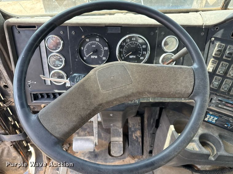 image for item ED5728 2000 International 9100 water truck