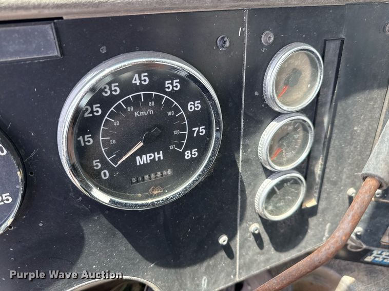 image for item ED5728 2000 International 9100 water truck