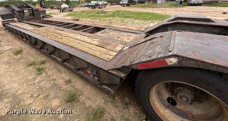 image for item ED5738 1999 Trail King TK110HDG lowboy equipment trailer