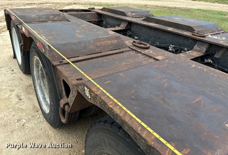 image for item ED5738 1999 Trail King TK110HDG lowboy equipment trailer