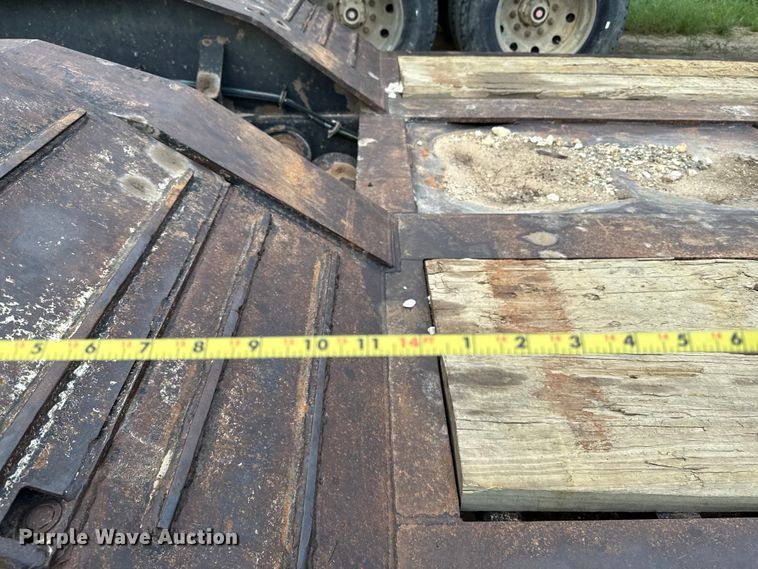 image for item ED5738 1999 Trail King TK110HDG lowboy equipment trailer