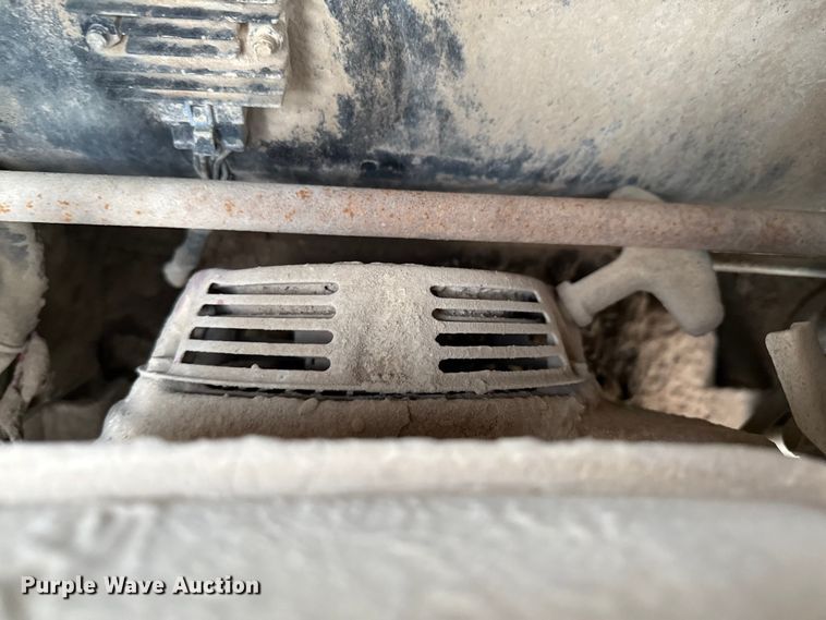 image for item ED5738 1999 Trail King TK110HDG lowboy equipment trailer