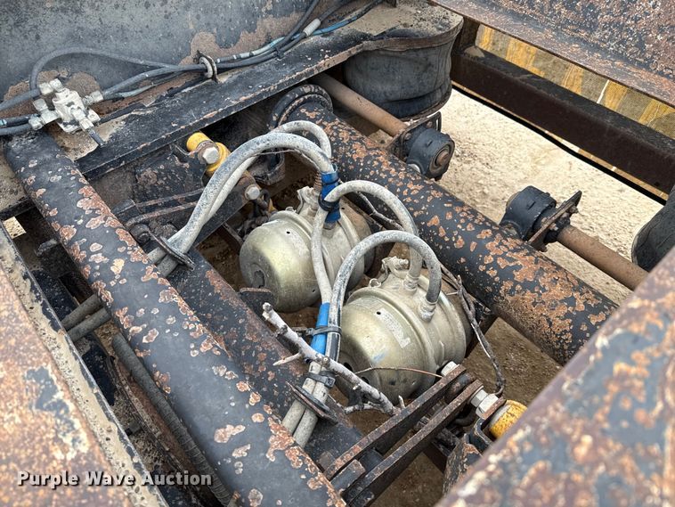 image for item ED5738 1999 Trail King TK110HDG lowboy equipment trailer