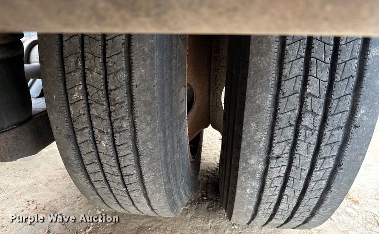 image for item ED5738 1999 Trail King TK110HDG lowboy equipment trailer