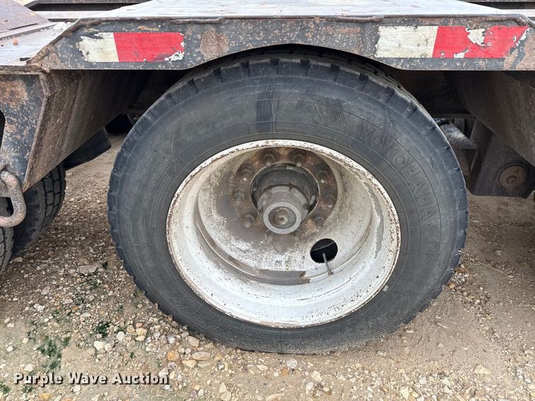 image for item ED5738 1999 Trail King TK110HDG lowboy equipment trailer