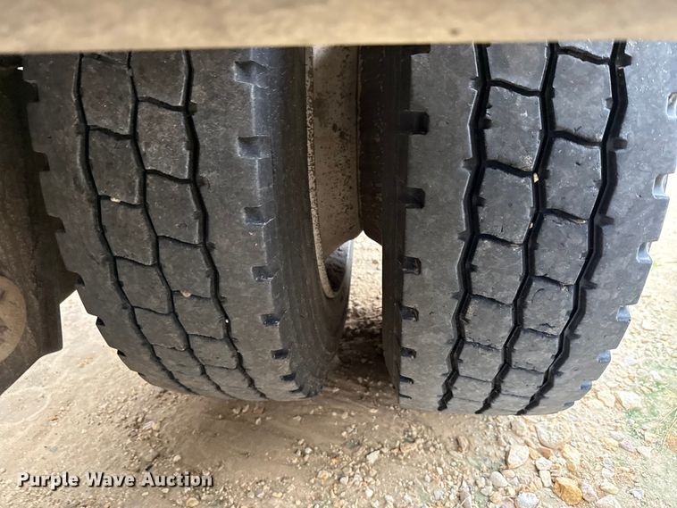 image for item ED5738 1999 Trail King TK110HDG lowboy equipment trailer