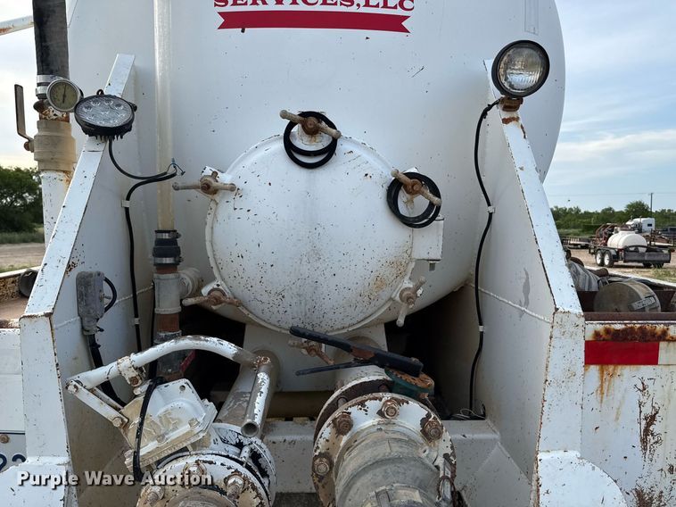 image for item ED5739 2007 Jack County vacuum trailer