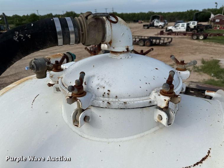 image for item ED5739 2007 Jack County vacuum trailer