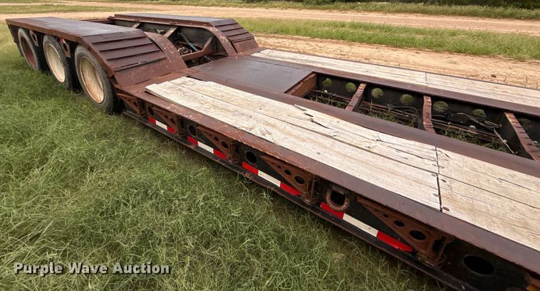 image for item ED5740 1998 Fontaine TB50NGB lowboy equipment trailer