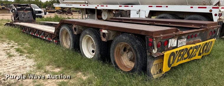 image for item ED5740 1998 Fontaine TB50NGB lowboy equipment trailer