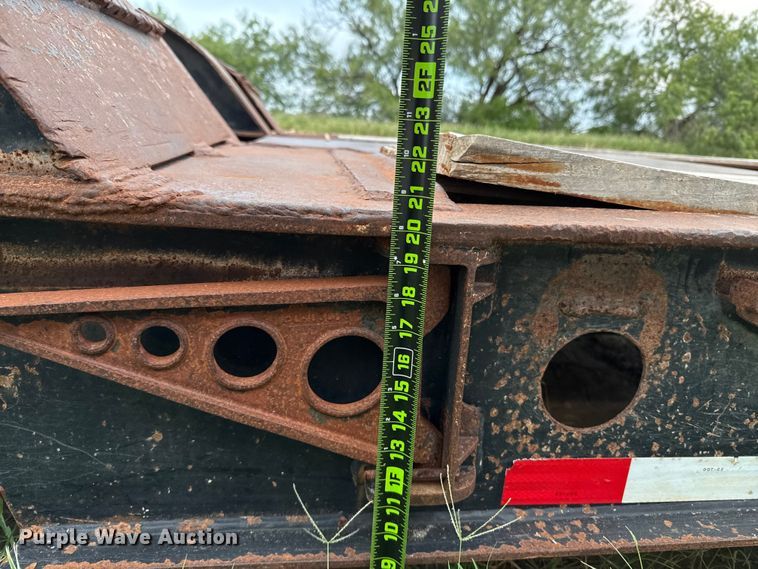 image for item ED5740 1998 Fontaine TB50NGB lowboy equipment trailer