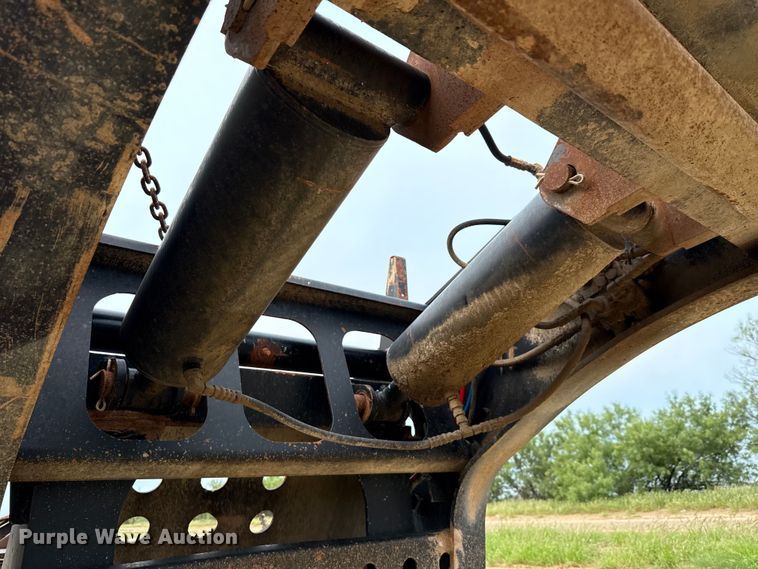 image for item ED5740 1998 Fontaine TB50NGB lowboy equipment trailer