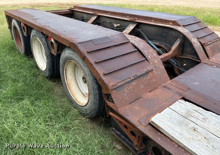 image for item ED5740 1998 Fontaine TB50NGB lowboy equipment trailer