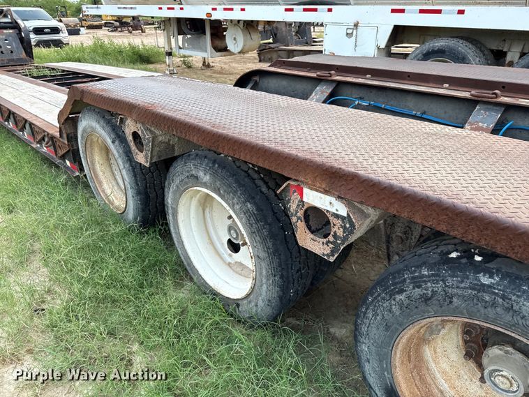 image for item ED5740 1998 Fontaine TB50NGB lowboy equipment trailer