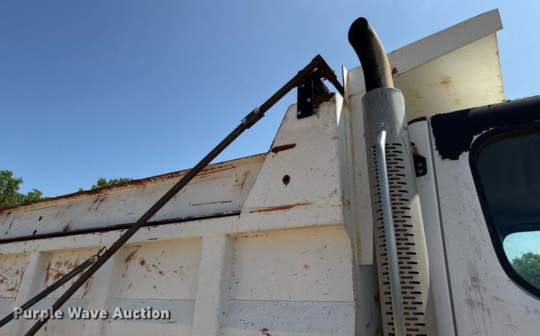 image for item ED5743 2008 Freightliner Business Class M2 dump truck