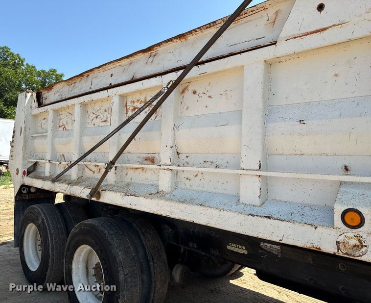 image for item ED5743 2008 Freightliner Business Class M2 dump truck