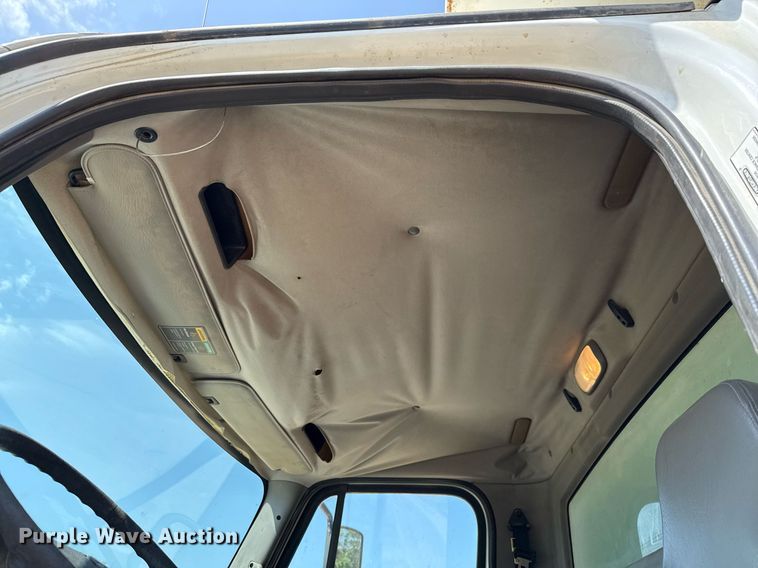 image for item ED5743 2008 Freightliner Business Class M2 dump truck