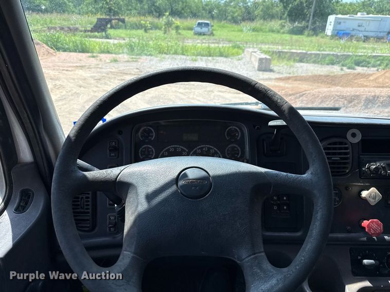 image for item ED5743 2008 Freightliner Business Class M2 dump truck