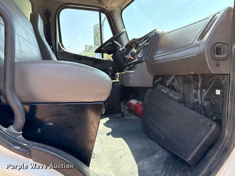 image for item ED5743 2008 Freightliner Business Class M2 dump truck