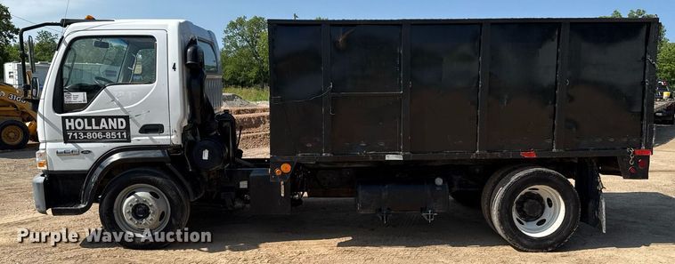 image for item ED5744 2006 Ford LCF dump truck