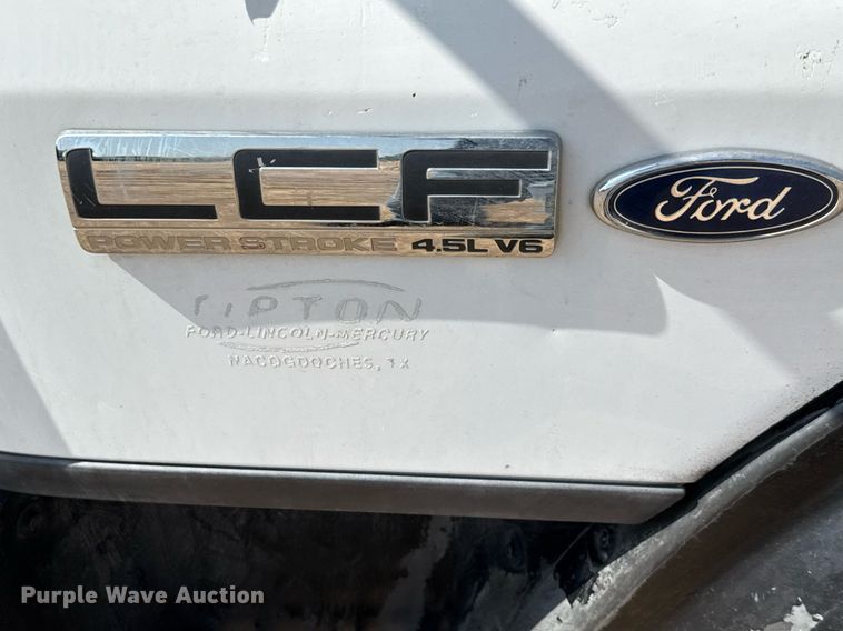 image for item ED5744 2006 Ford LCF dump truck