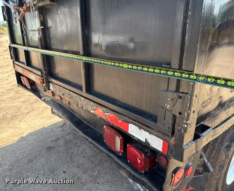 image for item ED5744 2006 Ford LCF dump truck