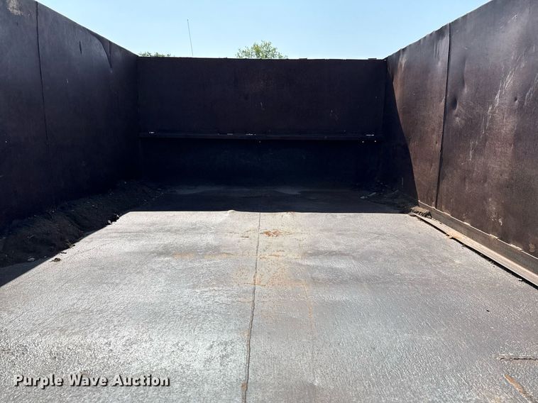 image for item ED5744 2006 Ford LCF dump truck