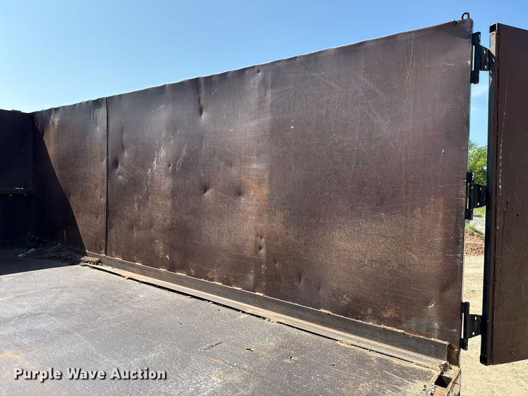 image for item ED5744 2006 Ford LCF dump truck