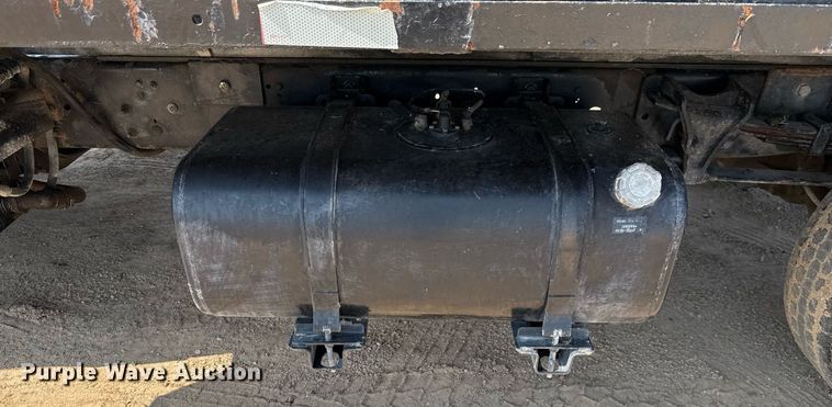 image for item ED5744 2006 Ford LCF dump truck