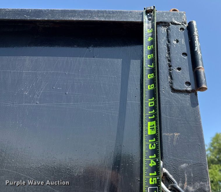 image for item ED5744 2006 Ford LCF dump truck