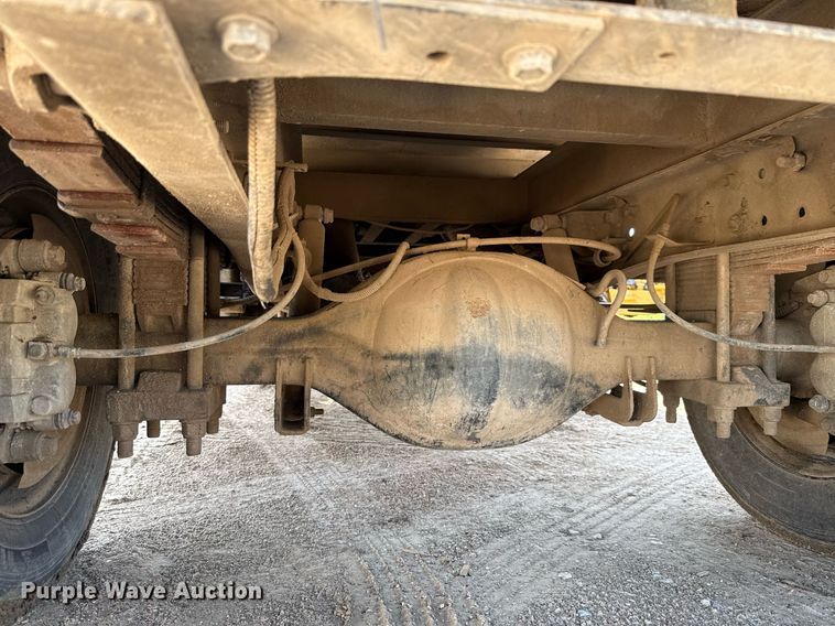 image for item ED5744 2006 Ford LCF dump truck