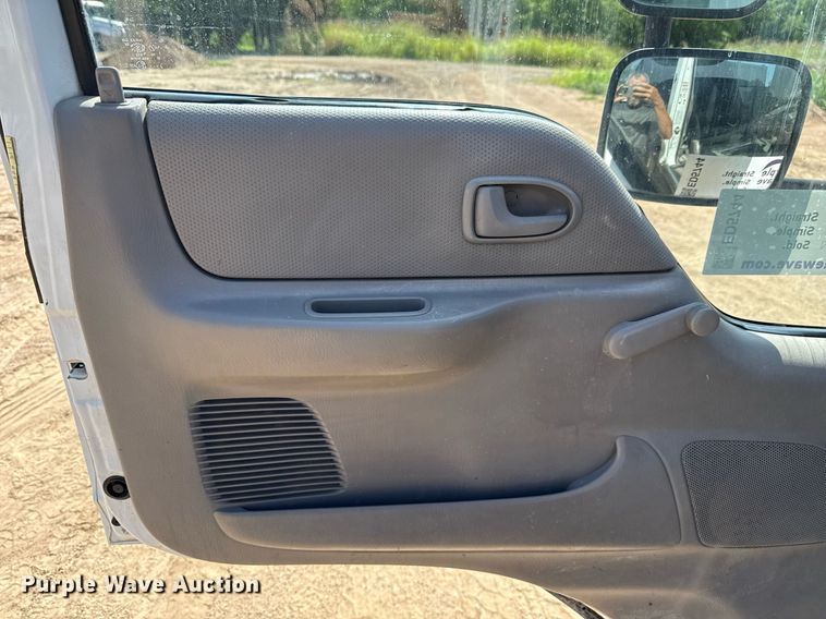 image for item ED5744 2006 Ford LCF dump truck